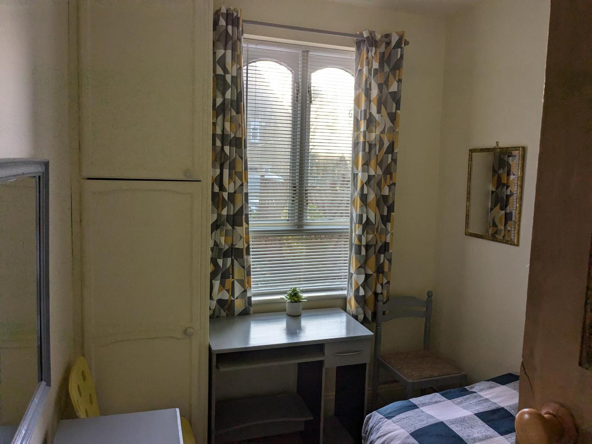 Apartment With Outside Patio And Car Space Durham Ngoại thất bức ảnh