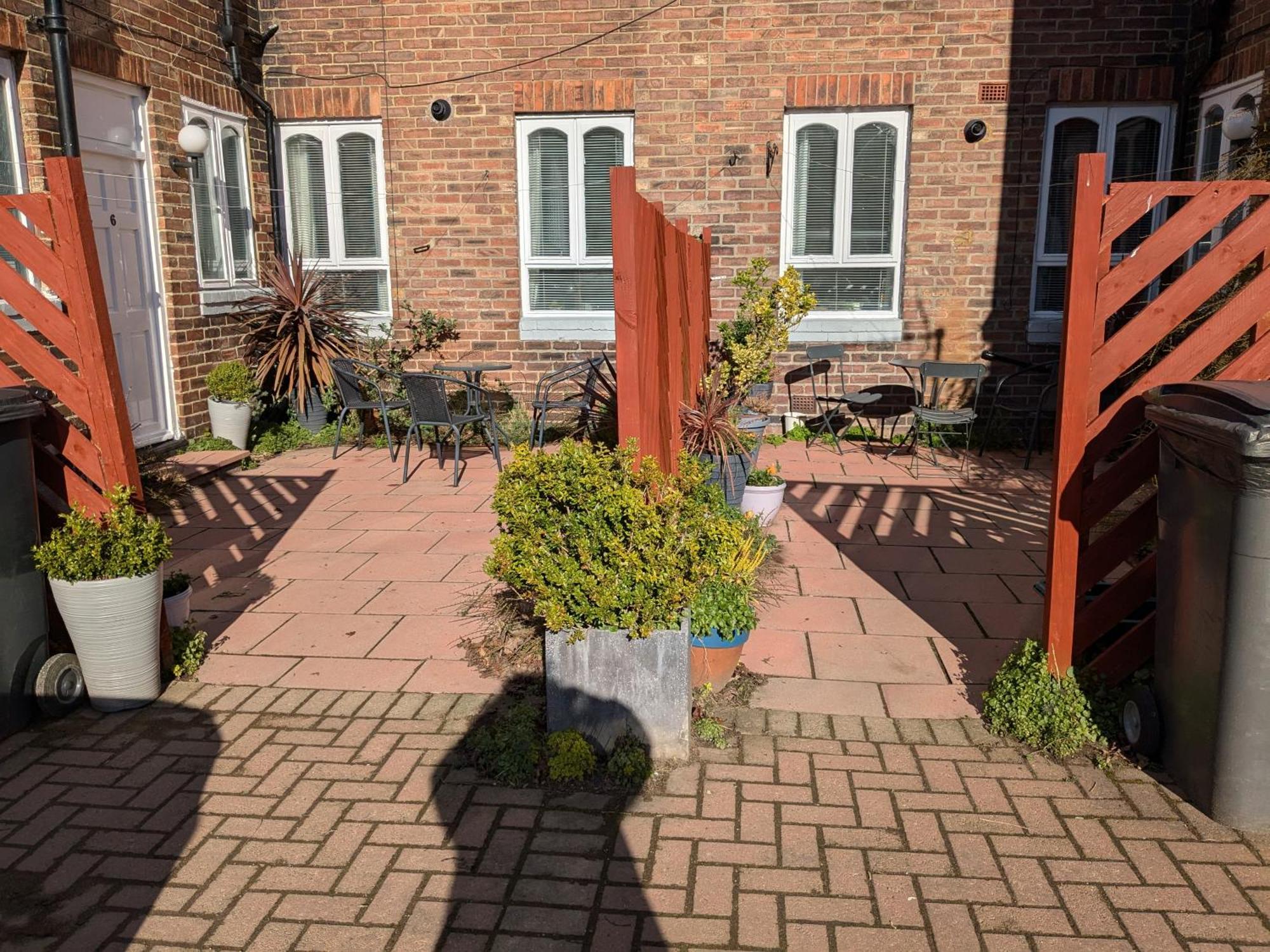 Apartment With Outside Patio And Car Space Durham Ngoại thất bức ảnh